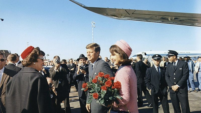Lo storico tailleur rosa di Jackie Kennedy che forse non vedremo mai più
