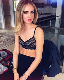 Chiara Ferragni nuda per l'Officiel 18