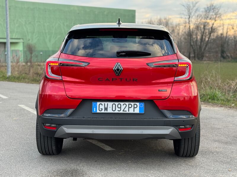 Renault Captur E-Tech 2025: guarda la gallery del B SUV ibrido 8
