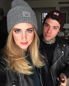 Fedez e Chiara Ferragni, baci su Instagram 8