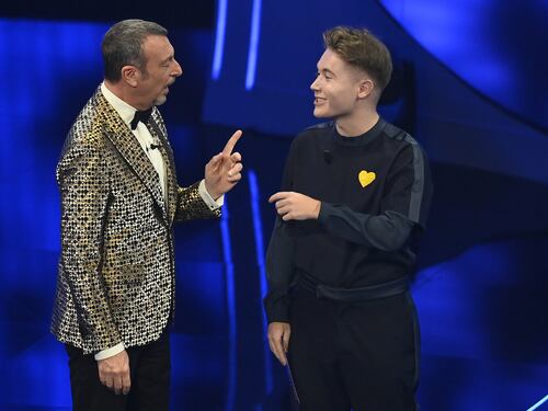 Sanremo 2024: ecco il look della terza serata del Festival di Alfa