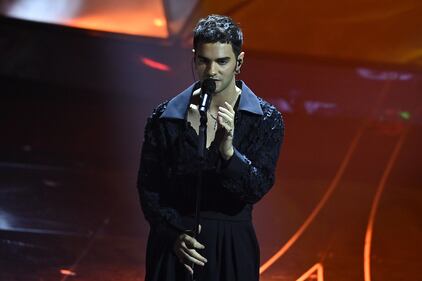 Sanremo 2024: ecco il look della terza serata del Festival di Maninni 5
