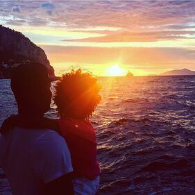 Mario Balotelli papà tenerissimo al mare con la piccola Pia 4