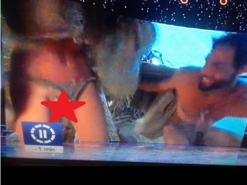 Isola dei Famosi a luci rossi: Cecilia Rodriguez completamente nuda