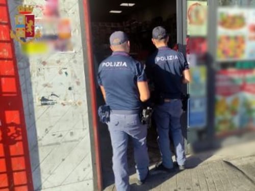 Secchio di blatte e molto altro: chiuso bar da incubo