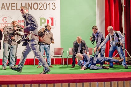 Cpitombolo del segretario Epifani sul palco di Avellino 15