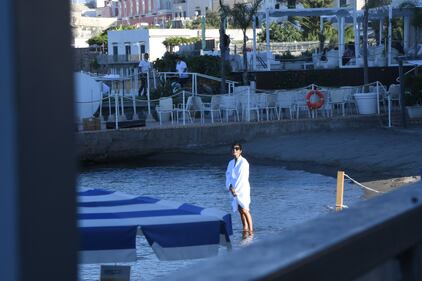 Pamela Prati: vacanze ad Ischia ma niente costume 12