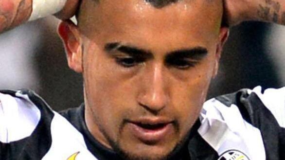 Vidal e Tevez spaventano Allegri: 20 giorni di stop