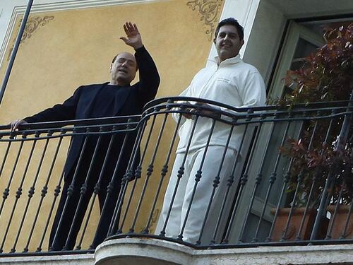 Il Cavaliere blinda l'accordo: resta così o salta tutto. E pensa al tour elettorale