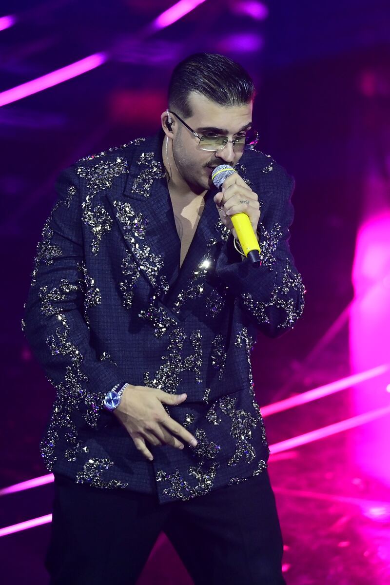 Sanremo 2024: ecco il look della finalissima del Festival di Geolier 1