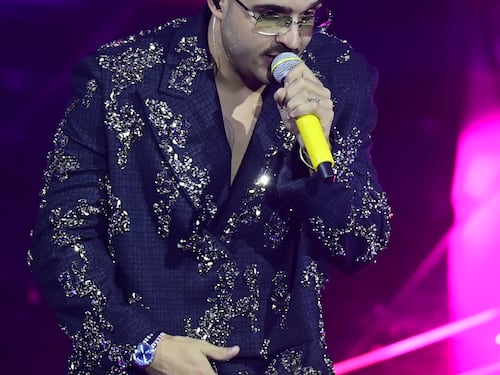 Sanremo 2024: ecco il look della finalissima del Festival di Geolier