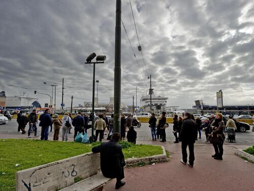 Mancano i soldi per il gasolio: gli autobus bloccati a Napoli