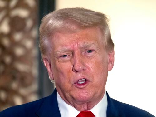 "Agiva da candidato". Rielaborate le accuse a carico di Trump sui fatti del 6 gennaio