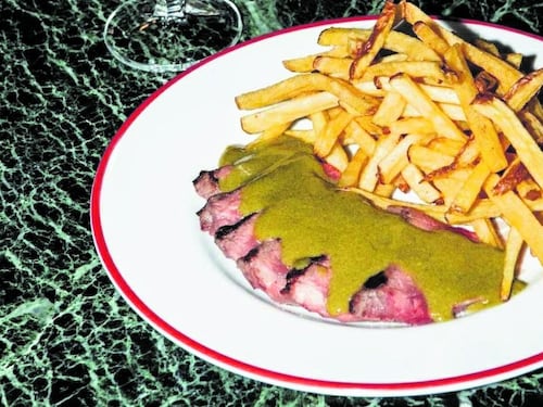 La Rue, il piacere del menu fisso. Entrecôte, patatine e insalata