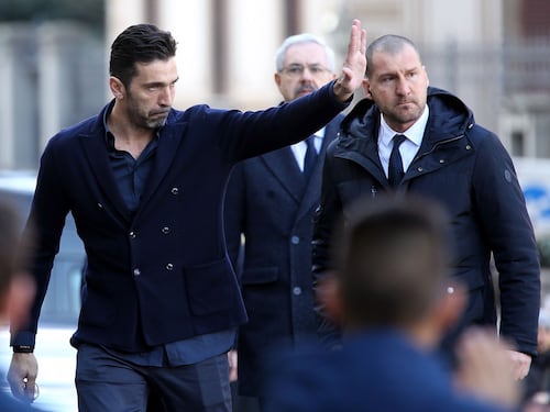 Firenze abbraccia Astori. L'ultimo saluto al capitano