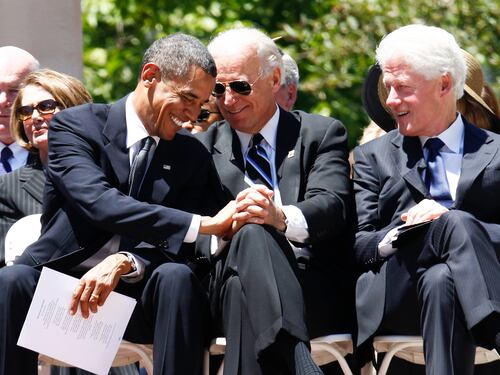 L'ora di Obama e Clinton. I "tenori" democratici in soccorso di Biden