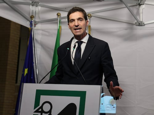 Il Paese reale e quello virtuale