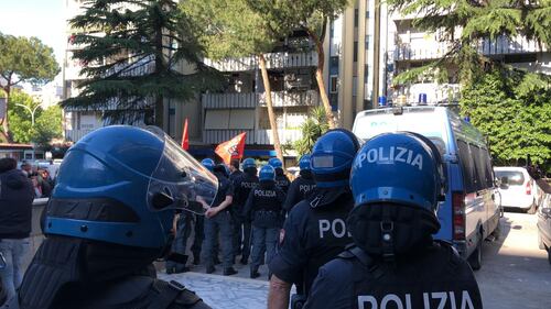 Tensione tra Casapound e antifascisti a Casal Bruciato 10