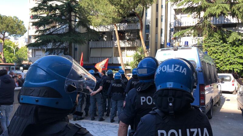 Tensione tra Casapound e antifascisti a Casal Bruciato 10