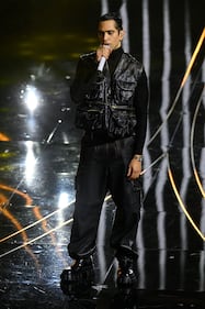 Sanremo 2024: ecco il look della prima serata del Festival di Mahmood 3