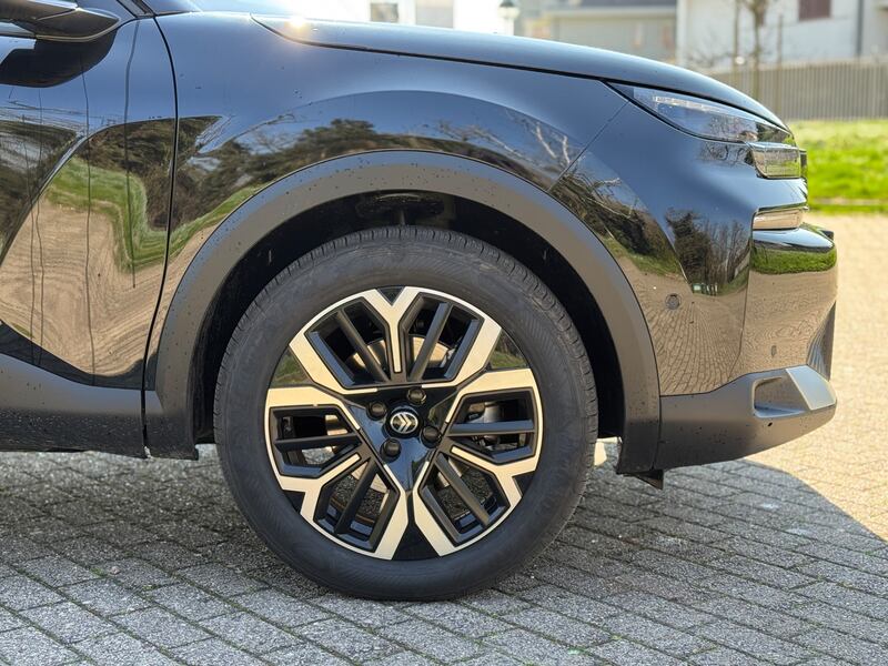 Citroen C4 X 2025: guarda la gallery del crossover coupè, anche ibrido 5