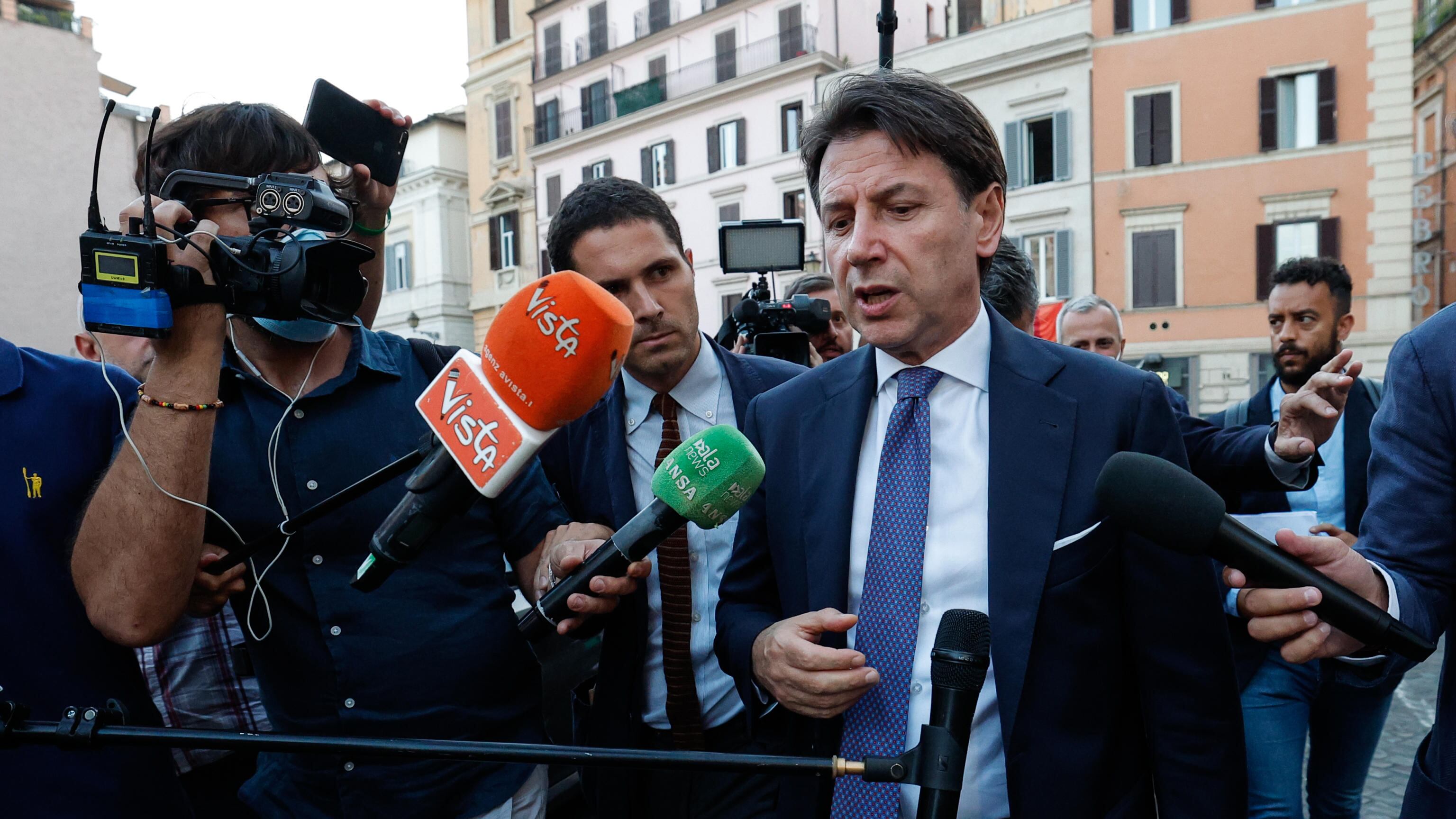 Conte fa il gradasso: "Ora il boccino ce l'abbiamo noi"