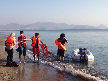 Kos, gli sbarchi ripresi dalla spiaggia 1