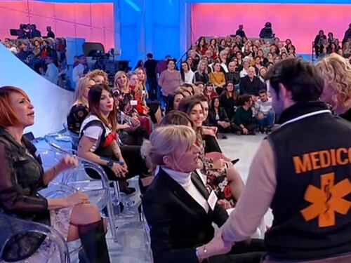 Uomini e Donne, Gemma litiga con Barbara poi accusa un malore
