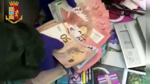 La polizia ha trovato un fortino della droga in una casa a Milano 4