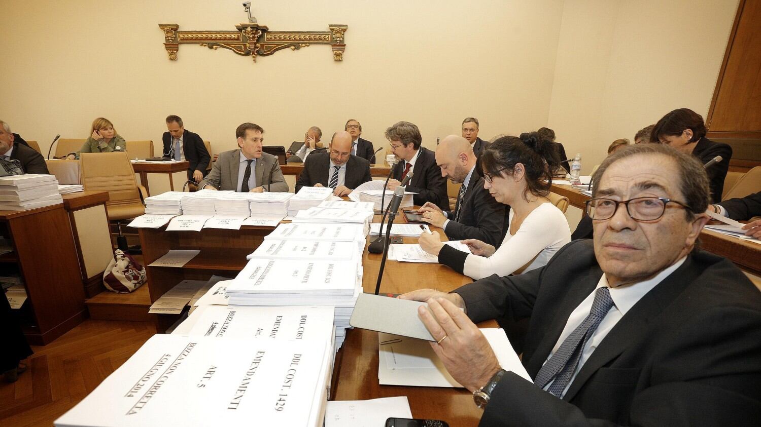 Affari costituzionali, Chiti: "Non adottare il metodo del M5S"