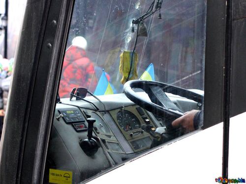 "Vuoi guidare l'autobus? Devi conoscere l'inglese". È polemica per il bando Amat