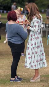 Kate Middleton circondata dai bimbi: foto 1