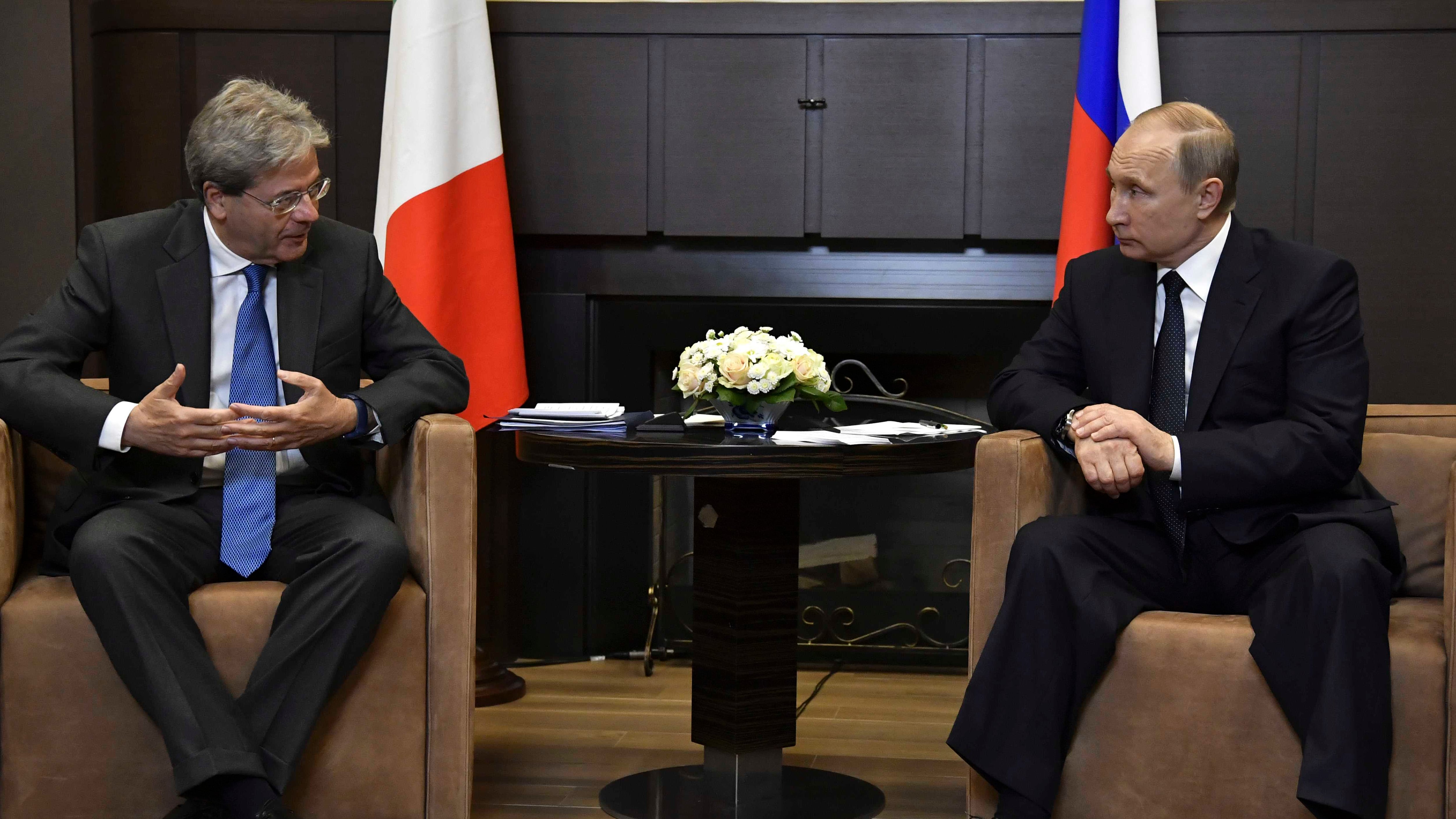 Gentiloni a Putin: "No a rinnovo sanzioni con pilota automatico"