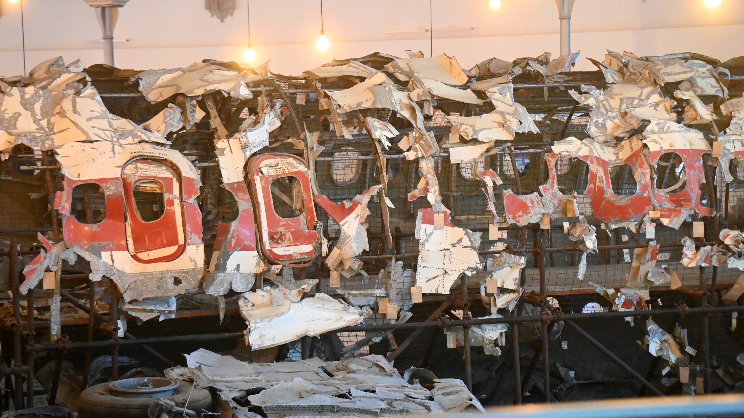 "Guarda, cos'è?". L'ultimo mistero dell'aereo scomparso a Ustica