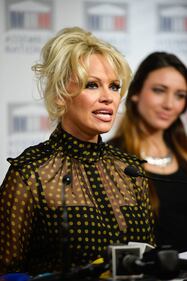Pamela Anderson contro il foie gras 35