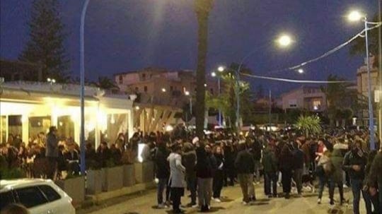 Coronavirus, da Messina ad Agrigento i giovani non rispettano il decreto
