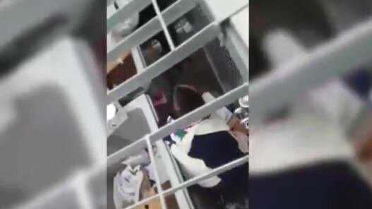 Follonica, chiesta l'archiviazione per i dipendenti Lidl che chiusero in gabbia una rom. "Non fu sequestro di persona"
