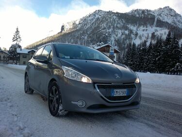 Peugeot 208 1.2 VTi 5