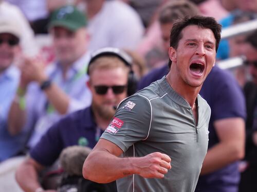 Infinito Darderi: rimonta e sconfigge Zverev salvando 4 match point. Primo quarto di finale in un Masters 1000