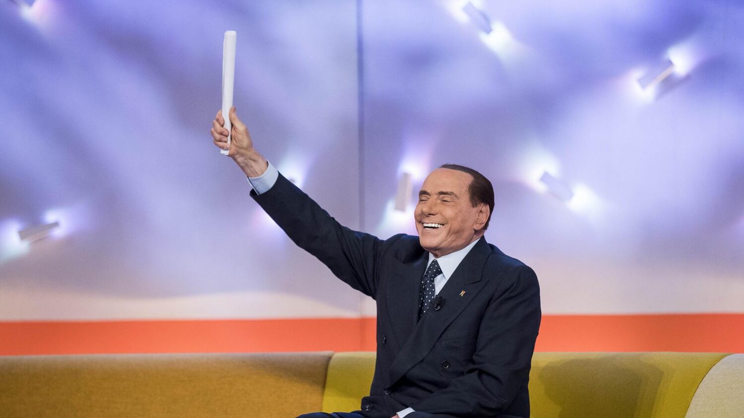 La mossa disperata: risorge l'antiberlusconismo