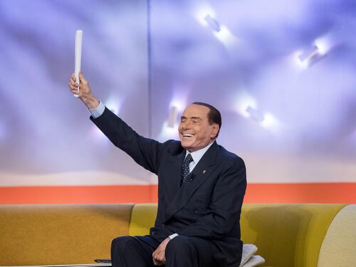 Berlusconi: "Io farò regista da fuori Di Maio? Un bel musino"