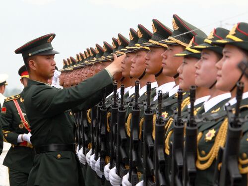 Irruzioni nelle aziende Usa e arresti per spionaggio: cosa succede in Cina