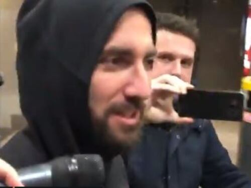 "Se state cercando casino...". L'ira di Higuain contro i giornalisti