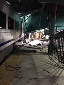 Treno deragliato in New Jersey 3