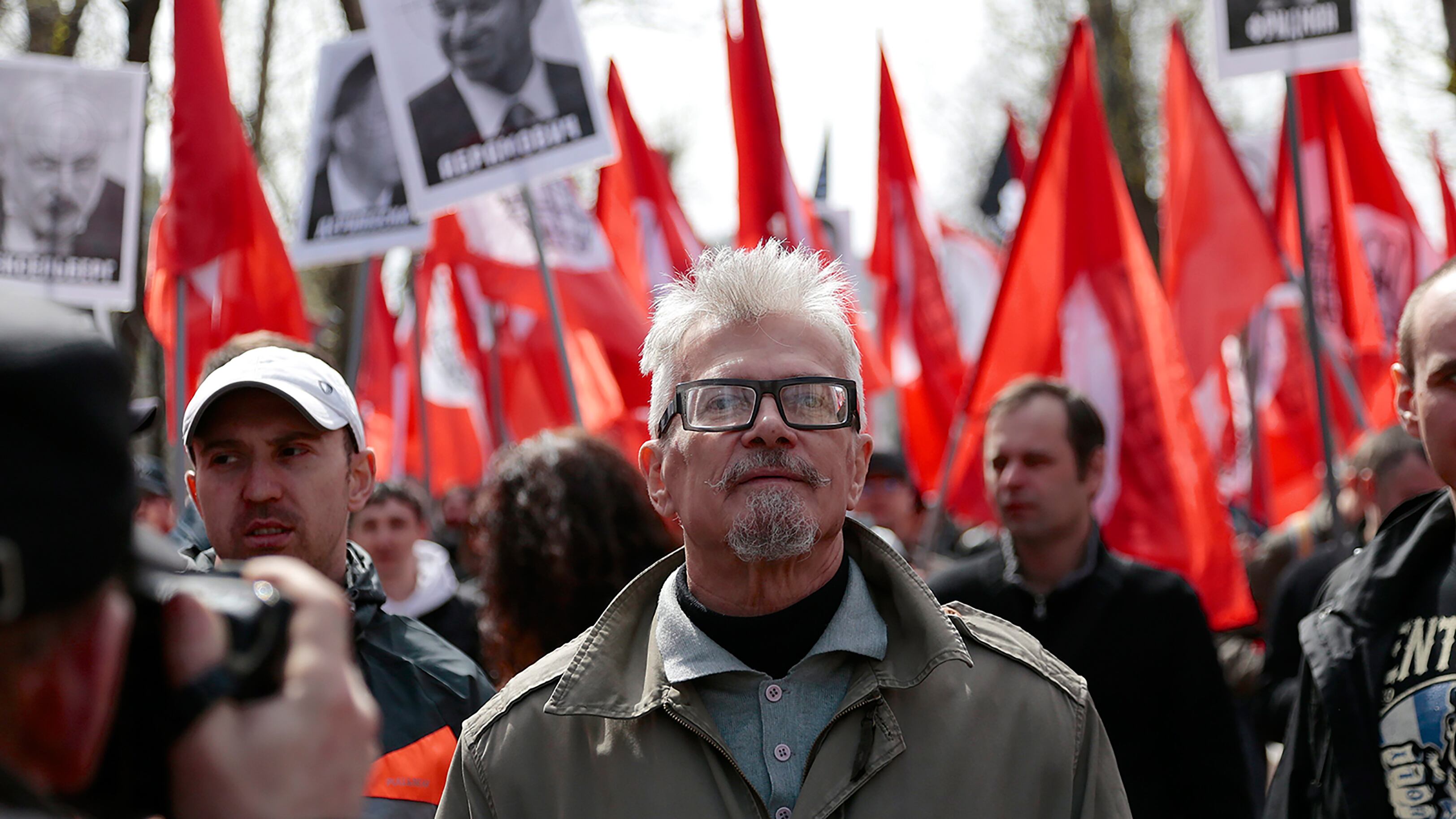 Siamo tutti topi in gabbia: parola del dissidente Limonov