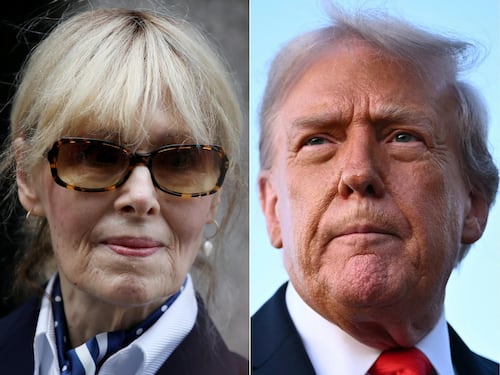 Tribunale Usa contro Trump: "Dovrà pagare a Carroll 83 milioni di dollari"