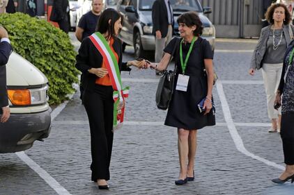 La prima volta con la fascia di Virginia Raggi 18