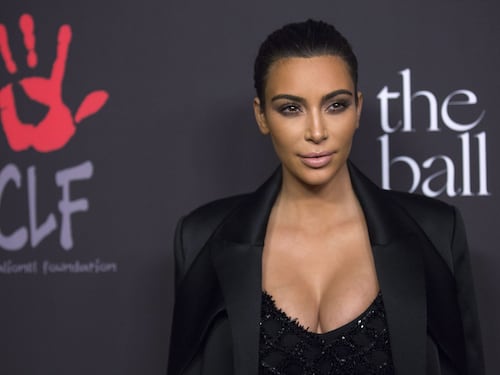 Kim Kardashian: topless per GQ