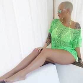 Amber Rose: scatti hot in monokini su Instagram 9