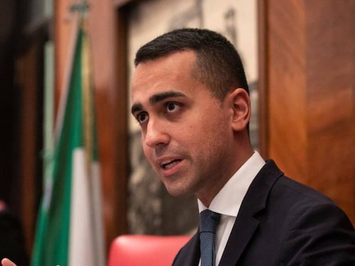 Di Maio sfida Salvini sui porti: "Chiusi? Misura occasionale"